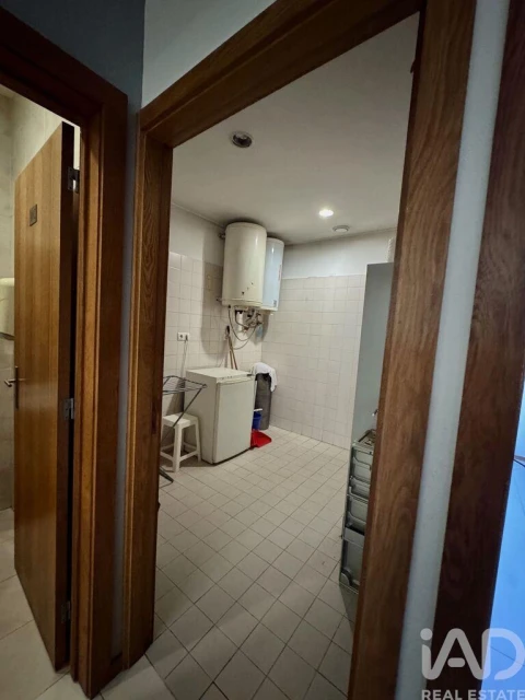 Loja para Venda em Mafamude e Vilar do Paraíso