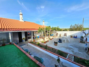 Moradia T4 para Venda em Castro Verde e Casével