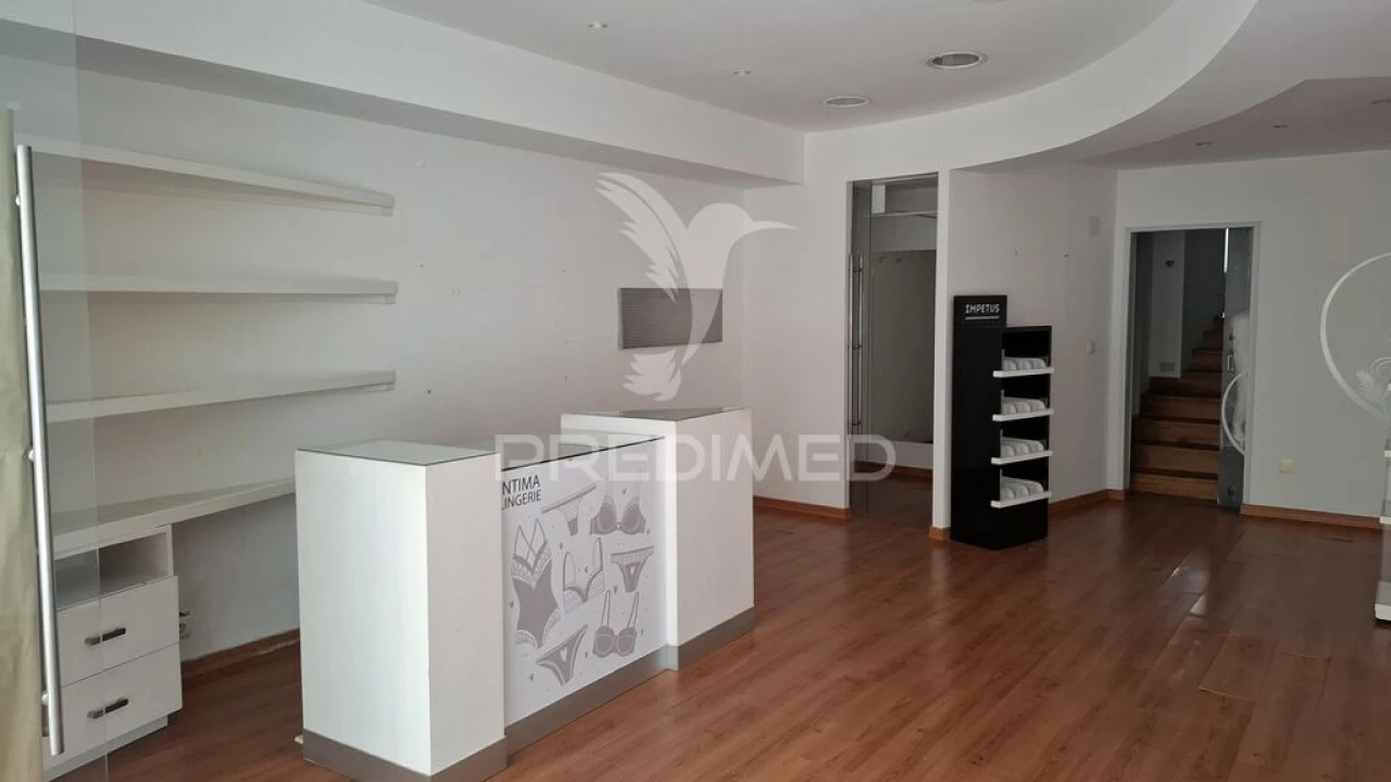 Loja para Arrendamento em Ribeira de Nisa e Carreiras Foto 2