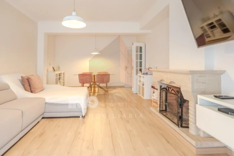 Apartamento T2 para Venda em Romeira e Várzea Foto 2