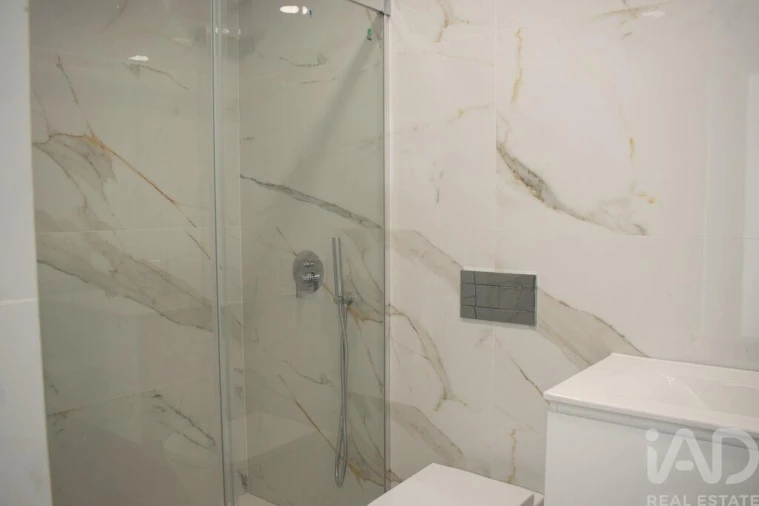 Moradia T3 para Venda em Amora Foto 13