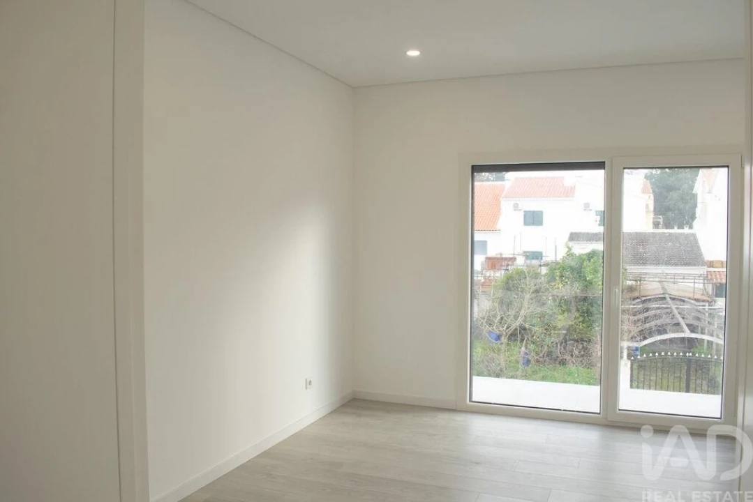 Moradia T3 para Venda em Amora Foto 16