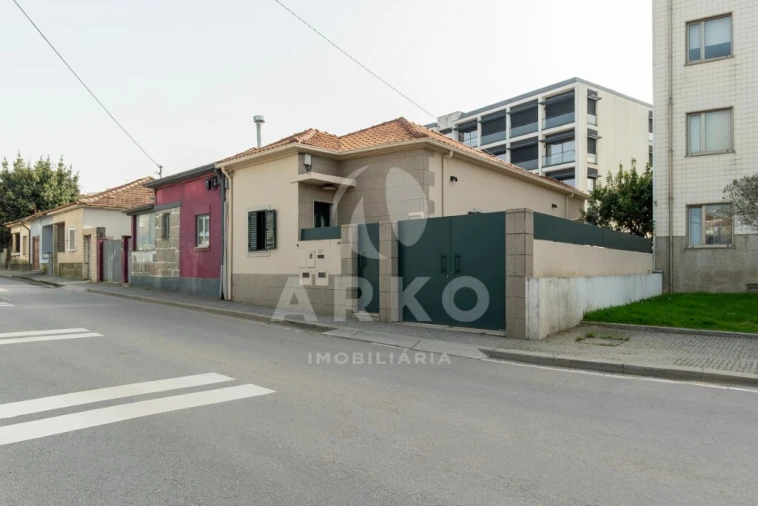 Moradia T2 para Venda em Pedrouços Foto 24