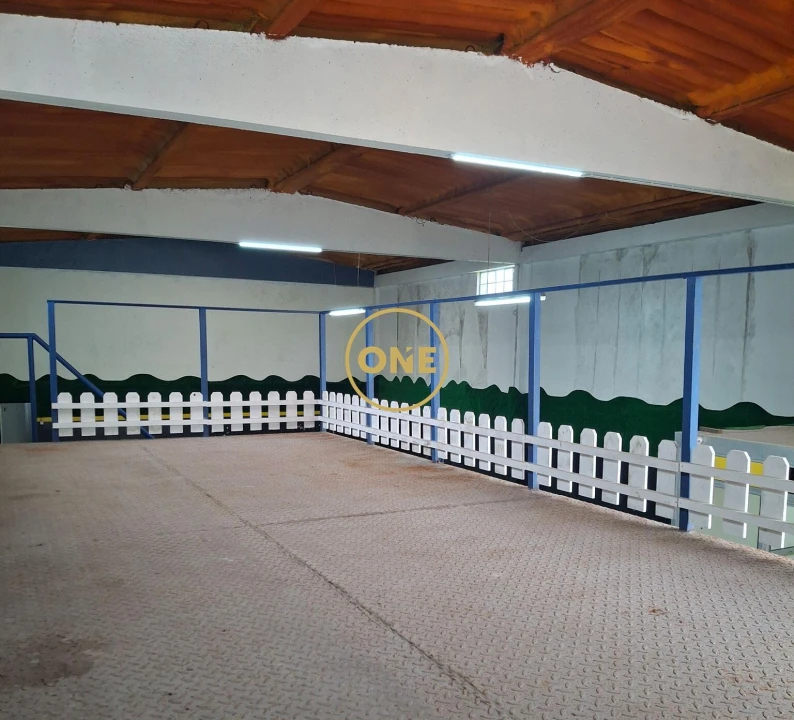 Armazém para Arrendamento em Venda do Pinheiro e Santo Estêvão das Galés Foto 14