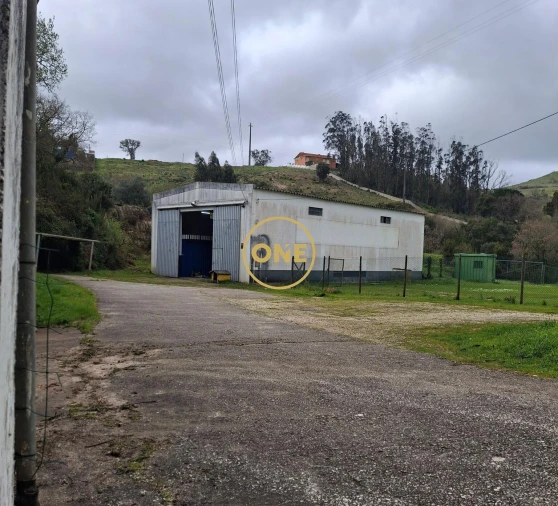 Armazém para Arrendamento em Venda do Pinheiro e Santo Estêvão das Galés Foto 2