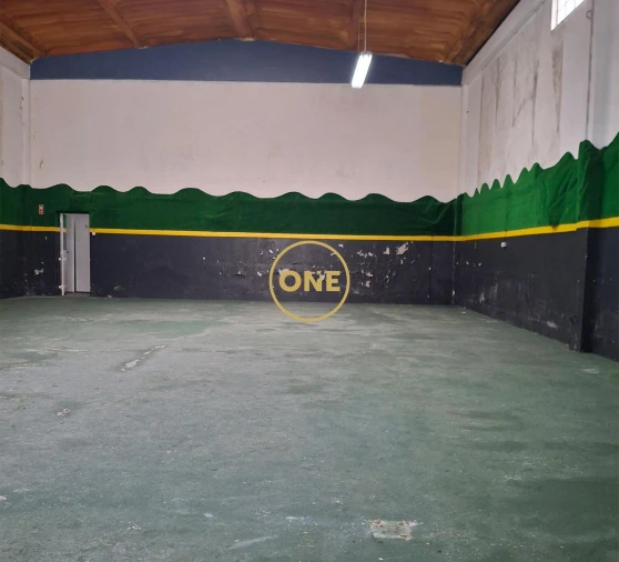 Armazém para Arrendamento em Venda do Pinheiro e Santo Estêvão das Galés Foto 12