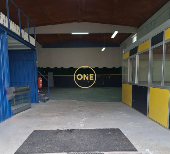 Armazém para Arrendamento em Venda do Pinheiro e Santo Estêvão das Galés Foto 7