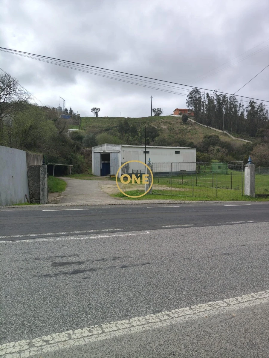 Armazém para Arrendamento em Venda do Pinheiro e Santo Estêvão das Galés Foto 4