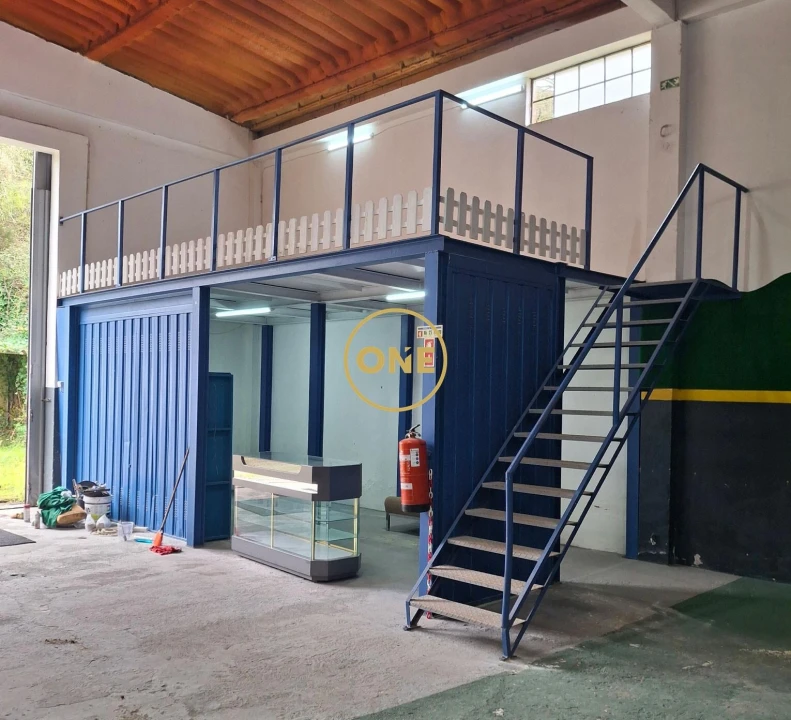 Armazém para Arrendamento em Venda do Pinheiro e Santo Estêvão das Galés Foto 9