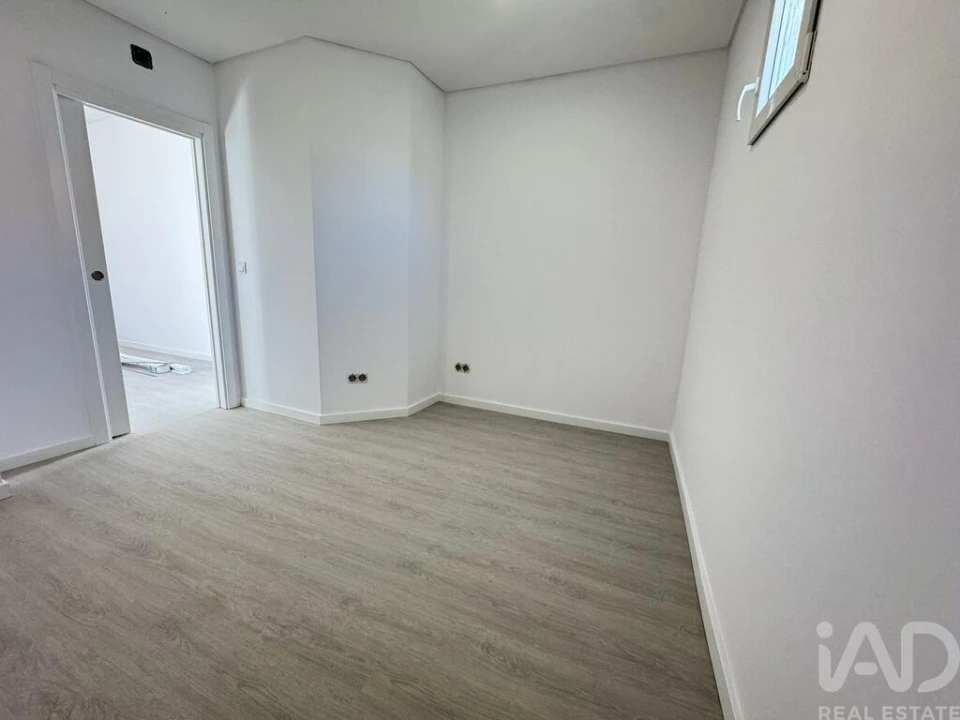 Moradia T3 para Venda em Ventosa Foto 14