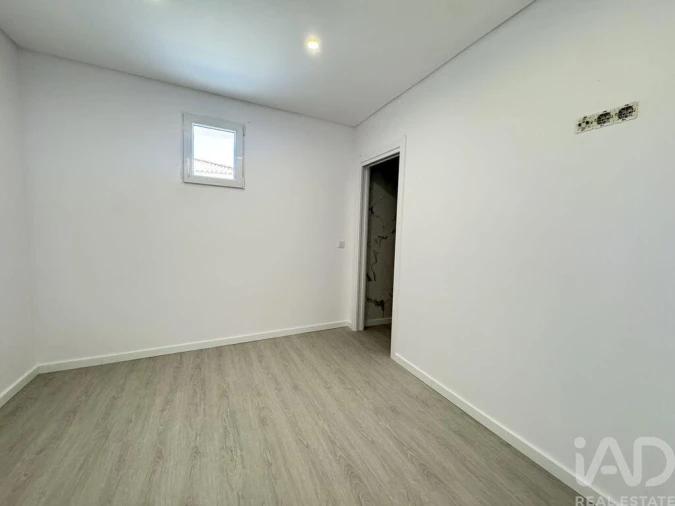 Moradia T3 para Venda em Ventosa Foto 13