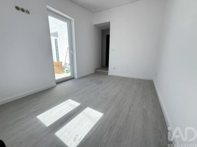 Moradia T3 para Venda em Ventosa Foto 15