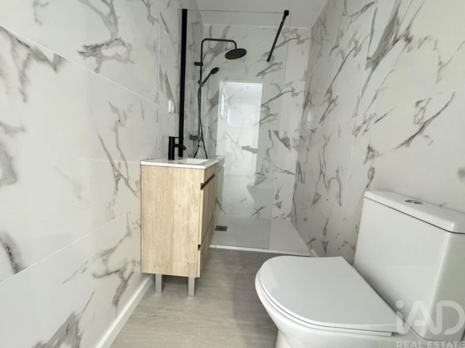 Moradia T3 para Venda em Ventosa Foto 11