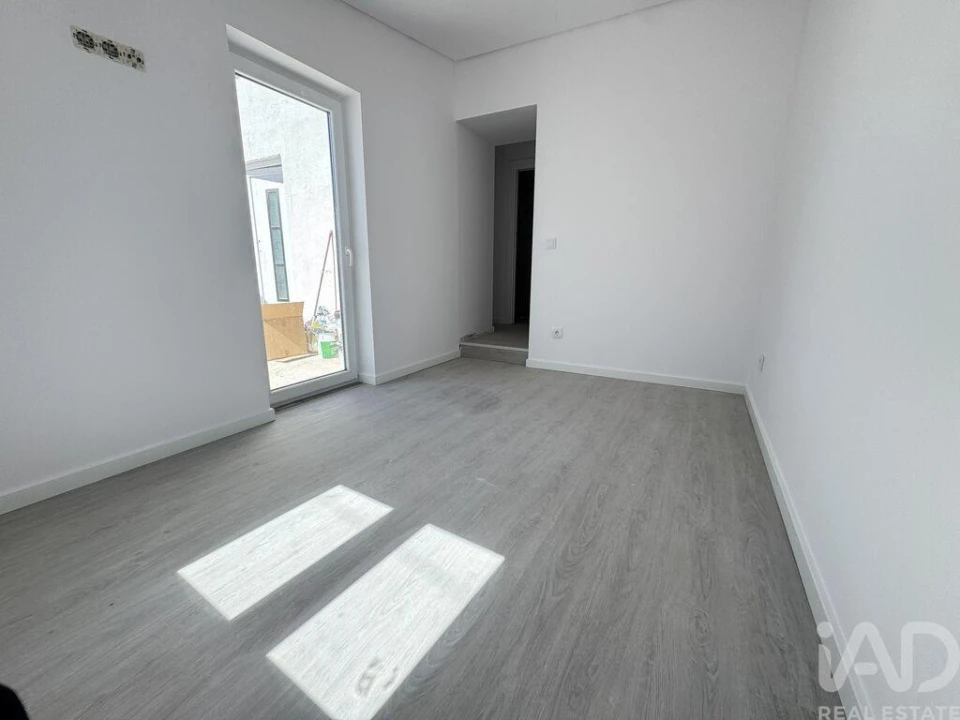 Moradia T3 para Venda em Ventosa Foto 15