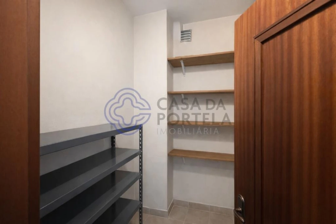 Apartamento T2 para Venda em Folgosa Foto 17