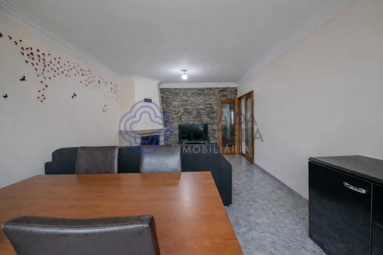 Apartamento T2 para Venda em Folgosa Foto 2