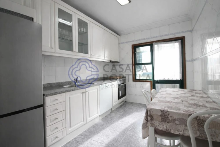 Apartamento T2 para Venda em Folgosa Foto 4