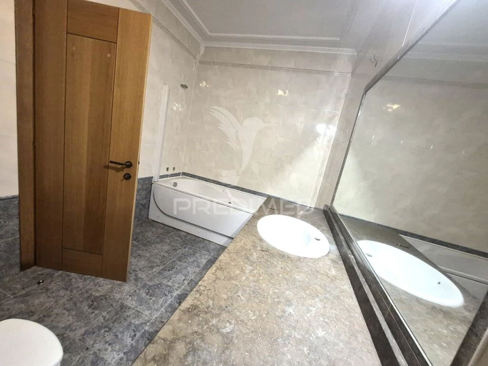 Apartamento T2 para Venda em Vila Franca de Xira Foto 12