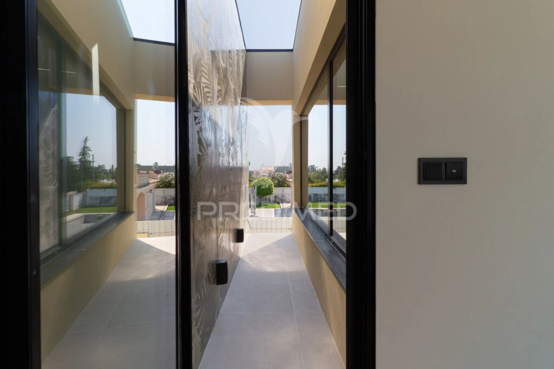 Moradia T5 para Venda em Charneca de Caparica e Sobreda Foto 10