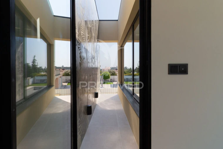 Moradia T5 para Venda em Charneca de Caparica e Sobreda Foto 10