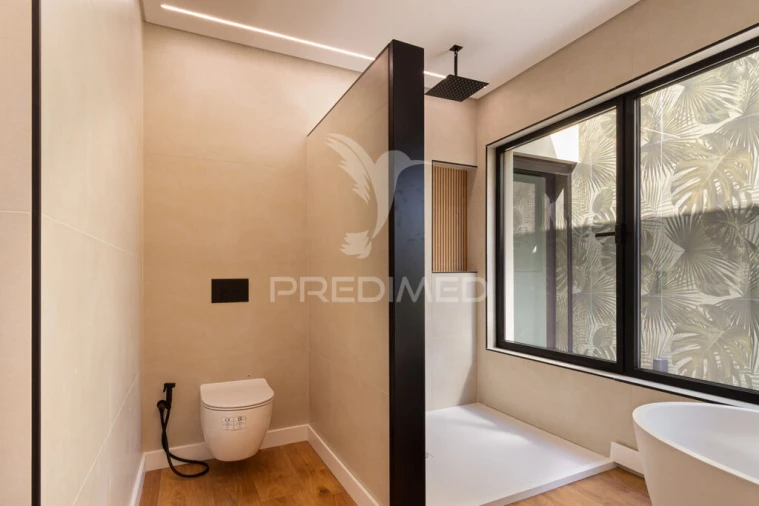 Moradia T5 para Venda em Charneca de Caparica e Sobreda Foto 14