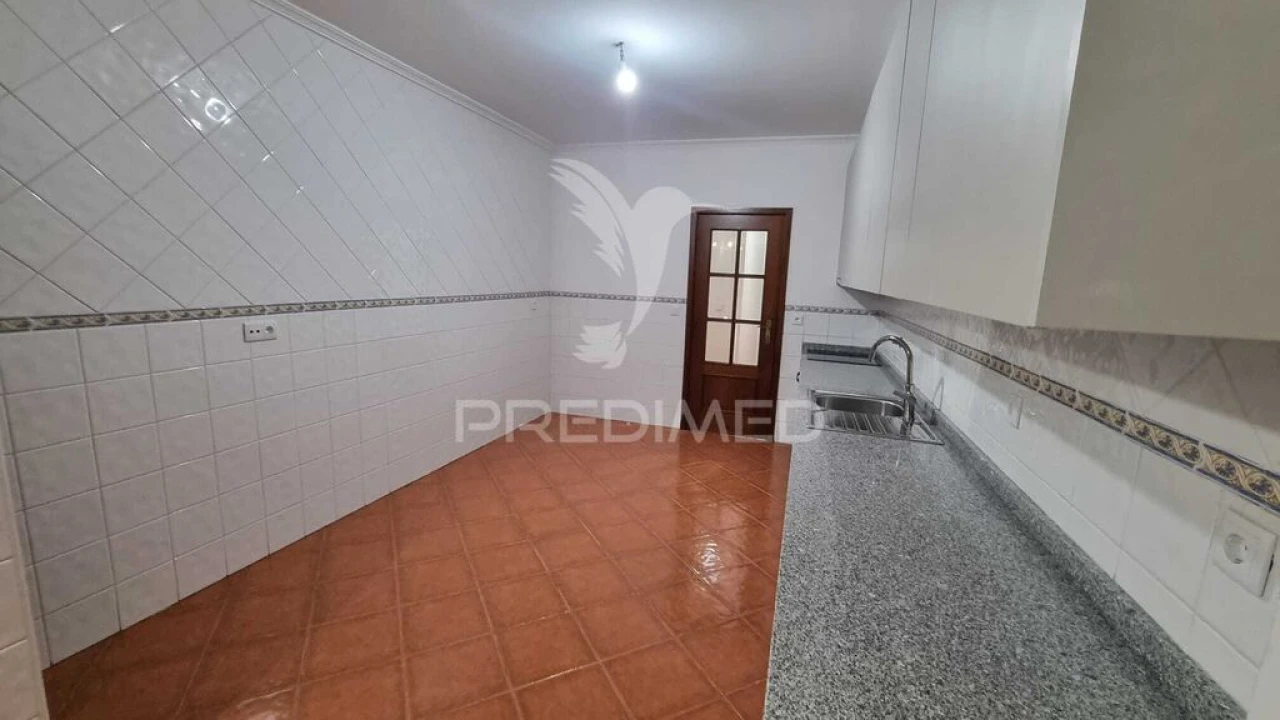 Apartamento T3 para Venda em Ancede e Ribadouro Foto 3