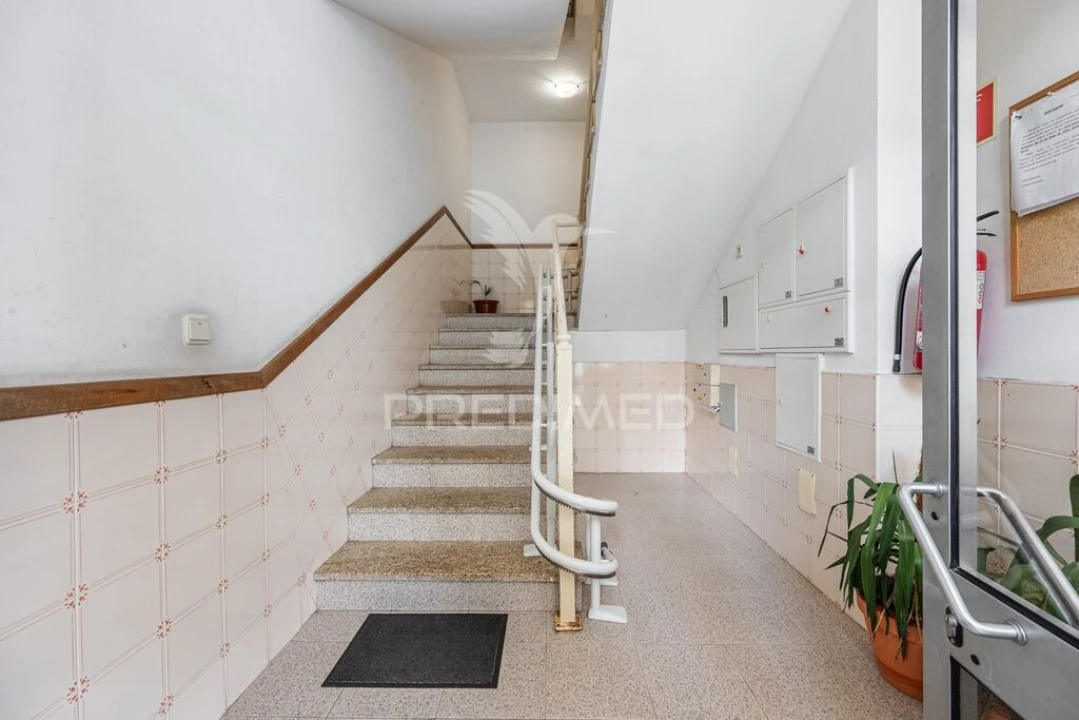 Apartamento T3 para Venda em Ancede e Ribadouro Foto 2