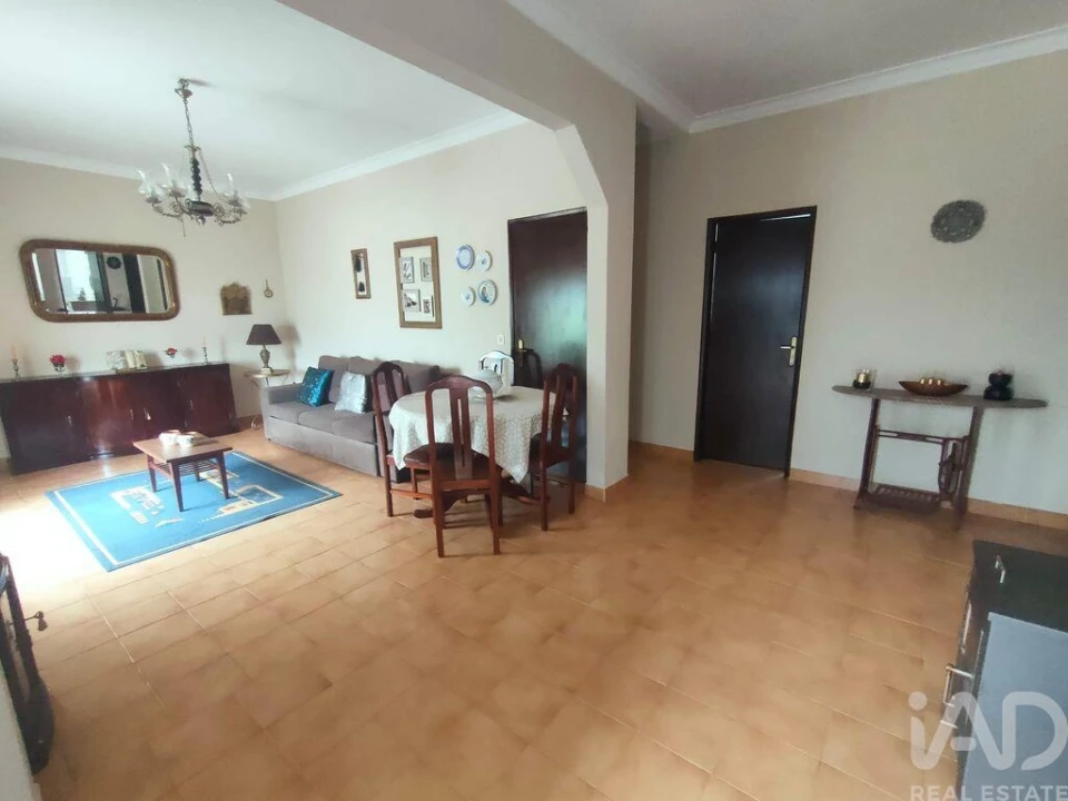 Moradia T5 para Venda em Painho e Figueiros Foto 4