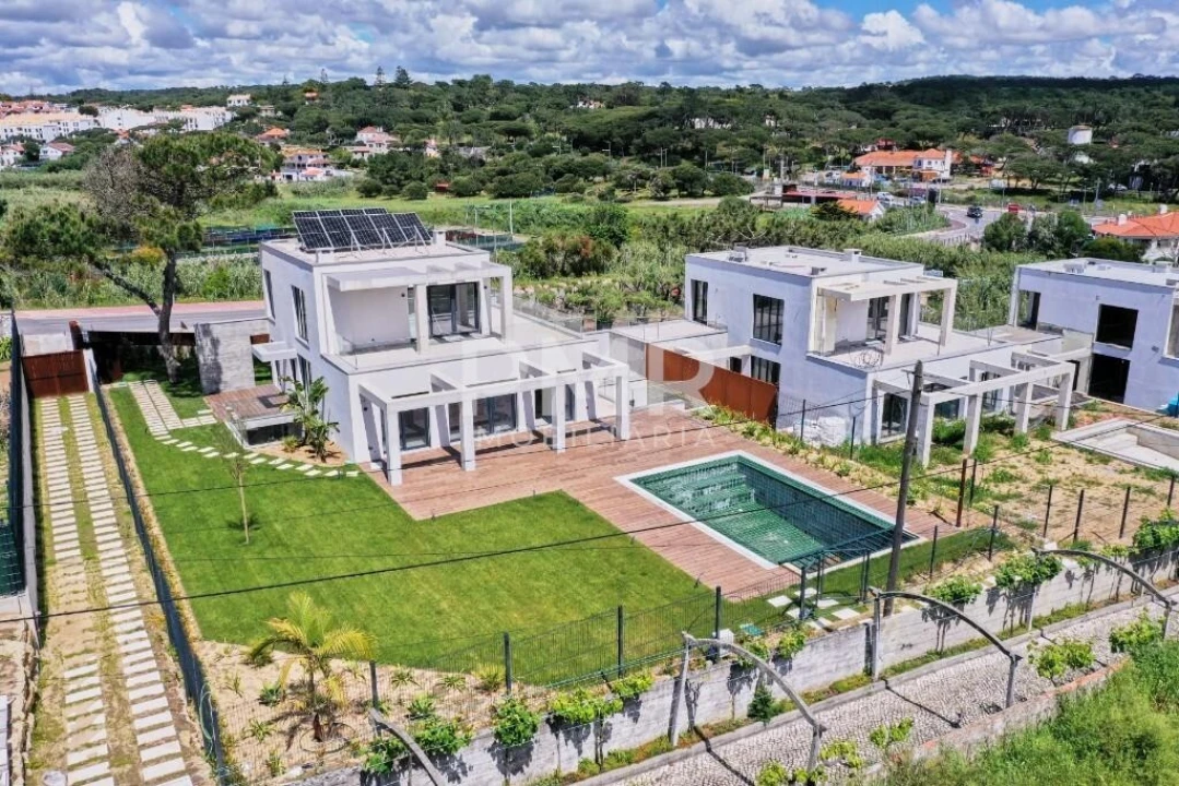 Moradia T4 para Venda em Colares Foto 1