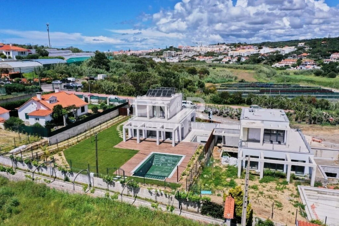 Moradia T4 para Venda em Colares Foto 2