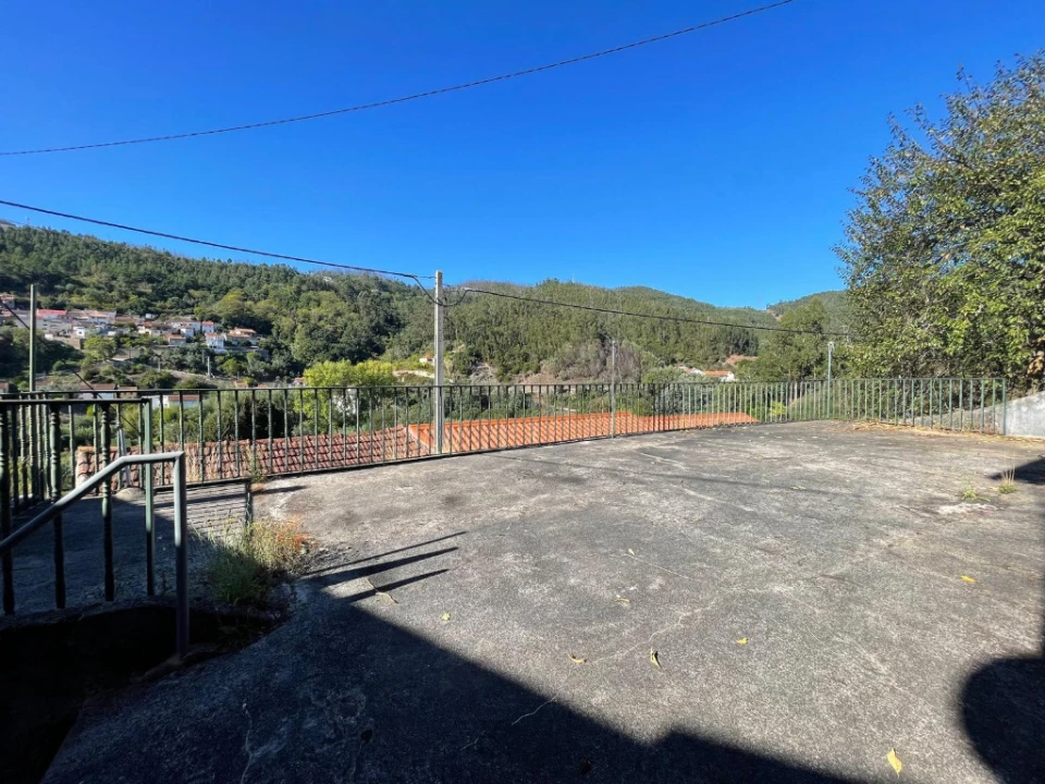 Moradia T3 para Venda em Ceira Foto 14