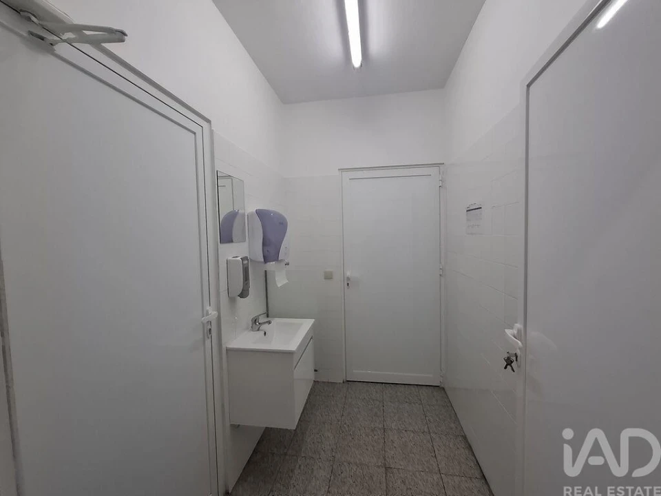 Loja para Venda em Pena, Quintã e Vila Cova Foto 10