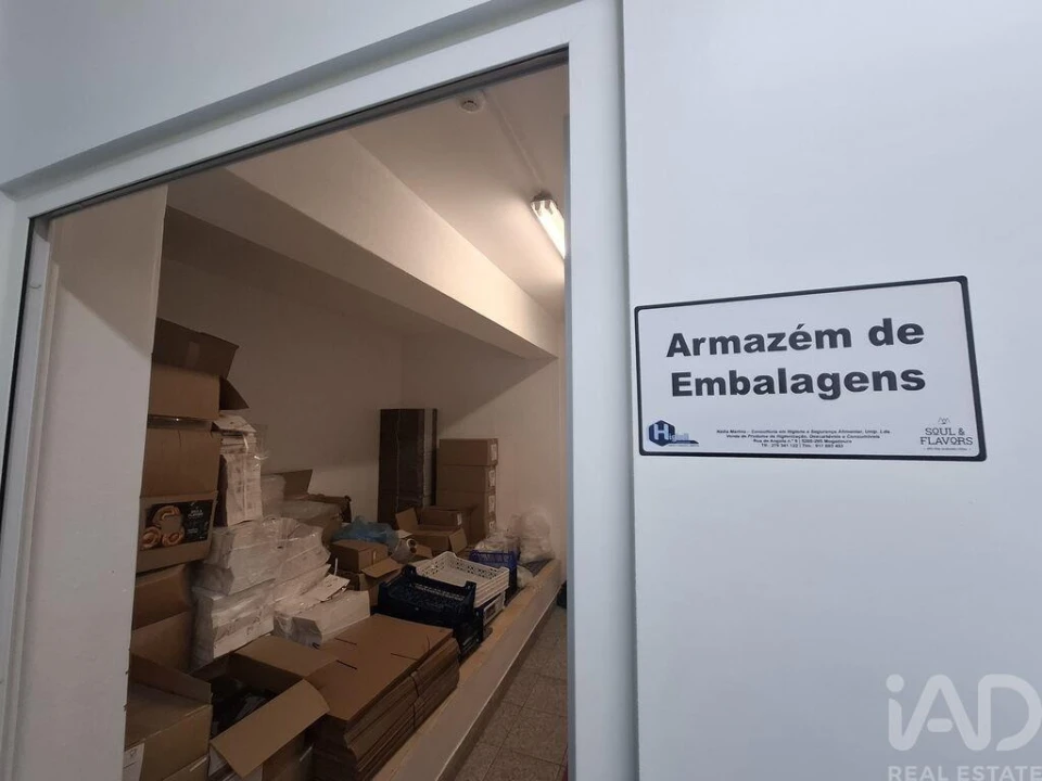 Loja para Venda em Pena, Quintã e Vila Cova Foto 15