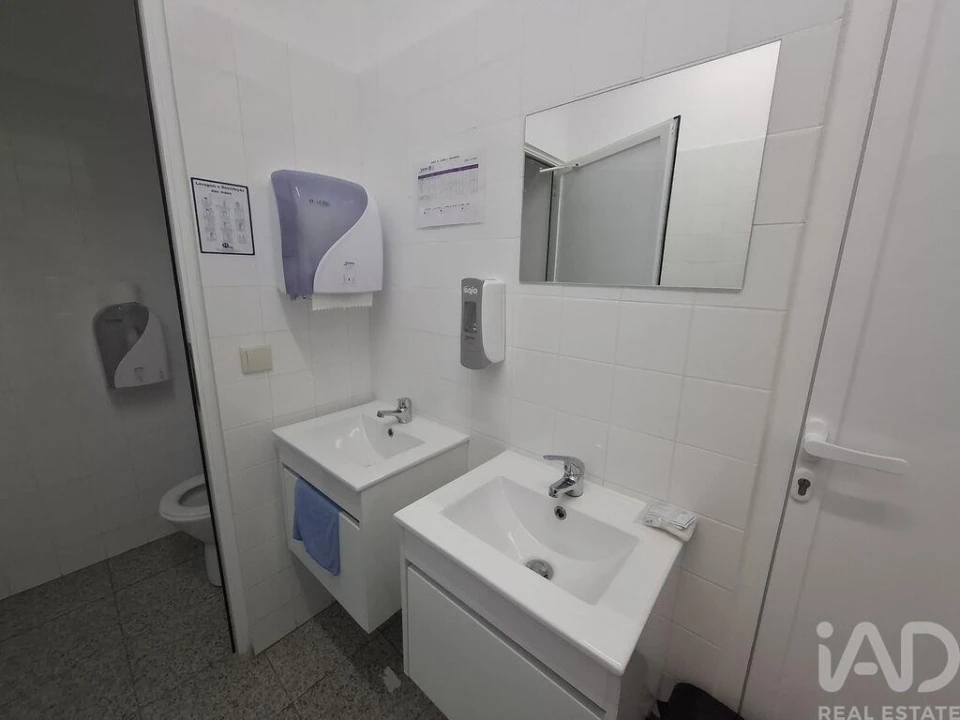 Loja para Venda em Pena, Quintã e Vila Cova Foto 12