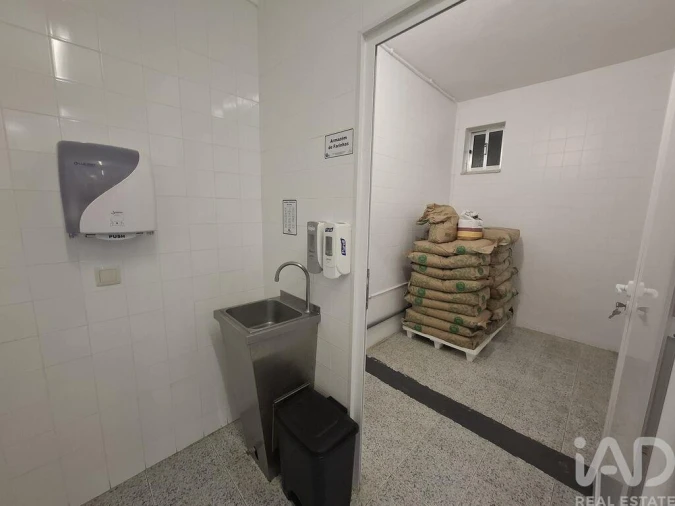 Loja para Venda em Pena, Quintã e Vila Cova Foto 26