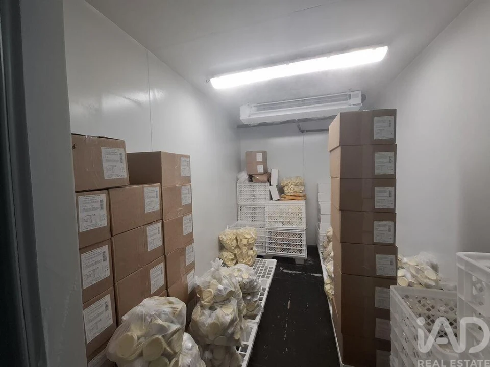 Loja para Venda em Pena, Quintã e Vila Cova Foto 8