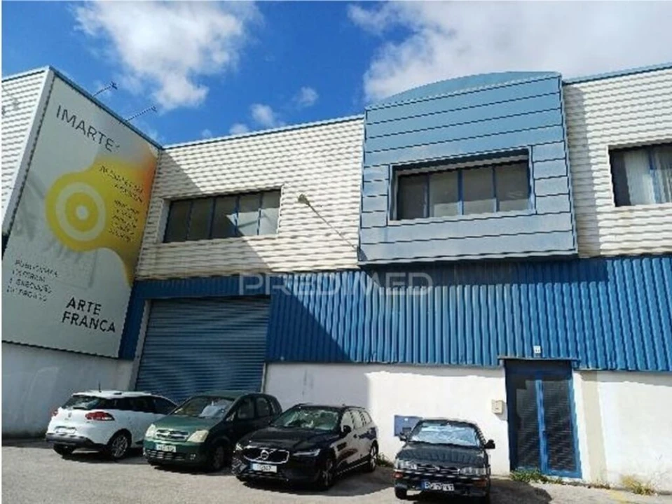 Armazém para Venda em Alverca do Ribatejo e Sobralinho Foto 2