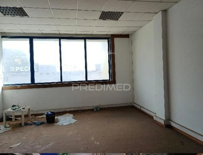 Armazém para Venda em Alverca do Ribatejo e Sobralinho Foto 11