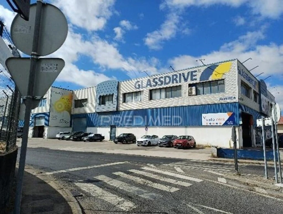 Armazém para Venda em Alverca do Ribatejo e Sobralinho Foto 3