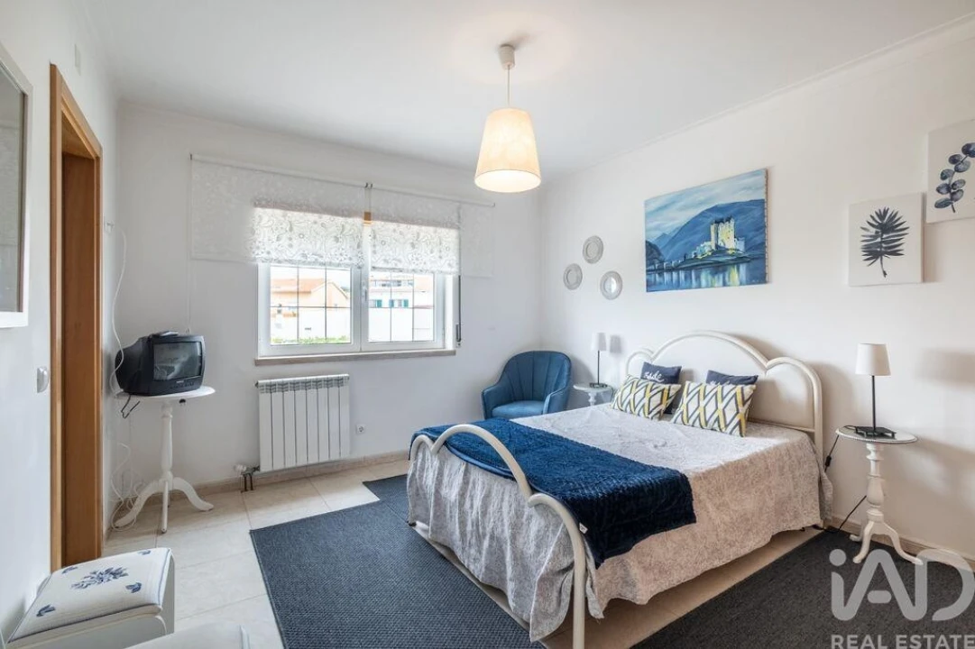 Moradia T5 para Venda em São Martinho do Porto Foto 18