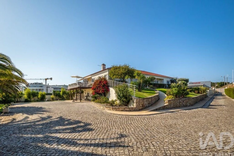 Moradia T5 para Venda em São Martinho do Porto