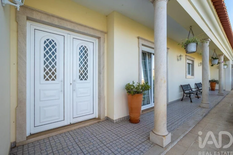 Moradia T5 para Venda em São Martinho do Porto Foto 11