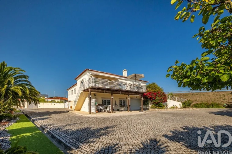 Moradia T5 para Venda em São Martinho do Porto Foto 35