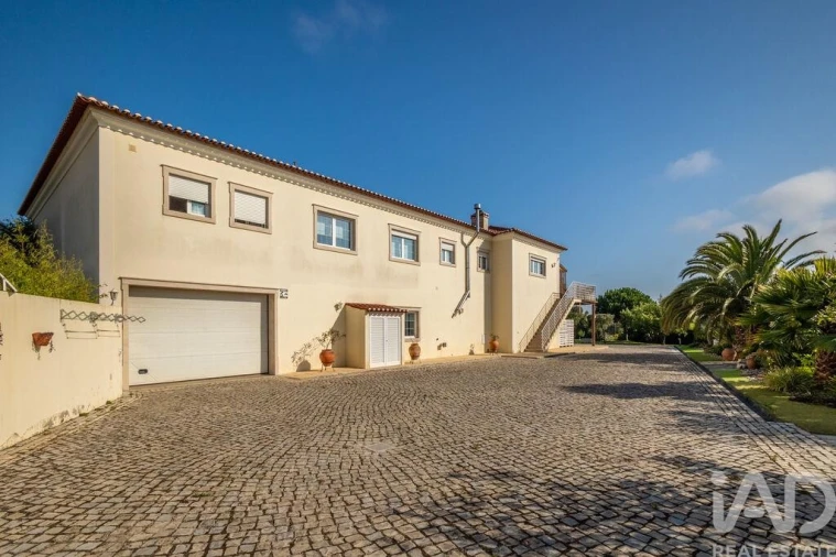 Moradia T5 para Venda em São Martinho do Porto Foto 36