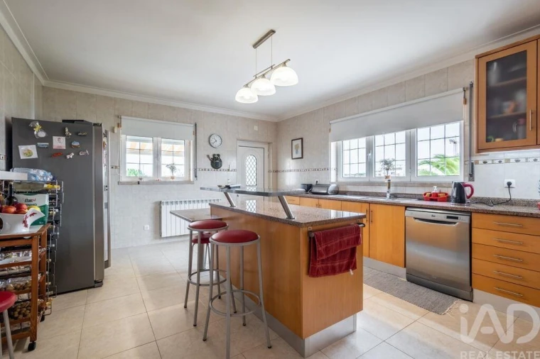 Moradia T5 para Venda em São Martinho do Porto Foto 16