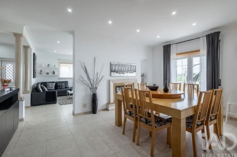 Moradia T5 para Venda em São Martinho do Porto Foto 12