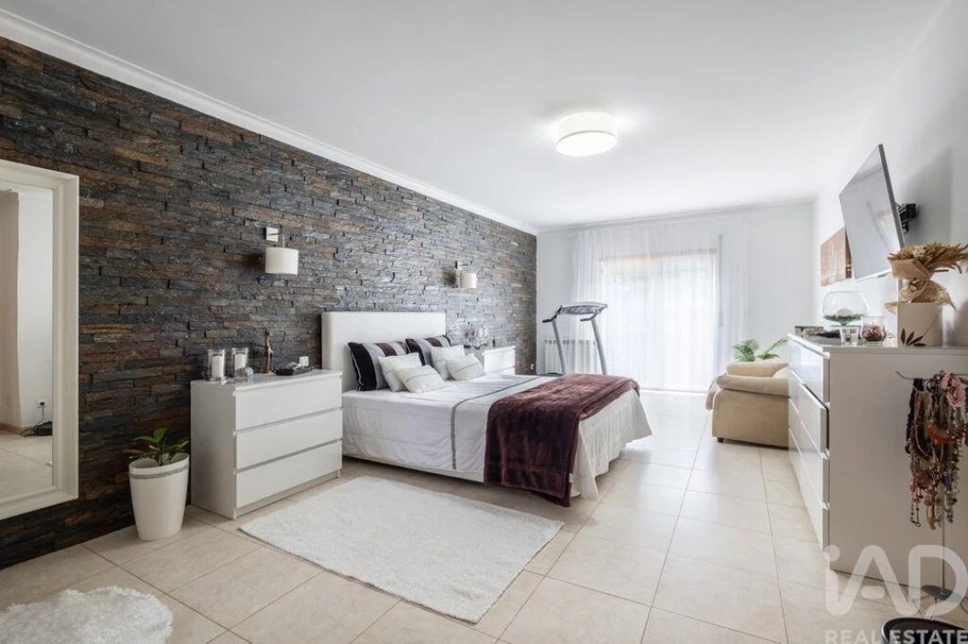 Moradia T5 para Venda em São Martinho do Porto Foto 19