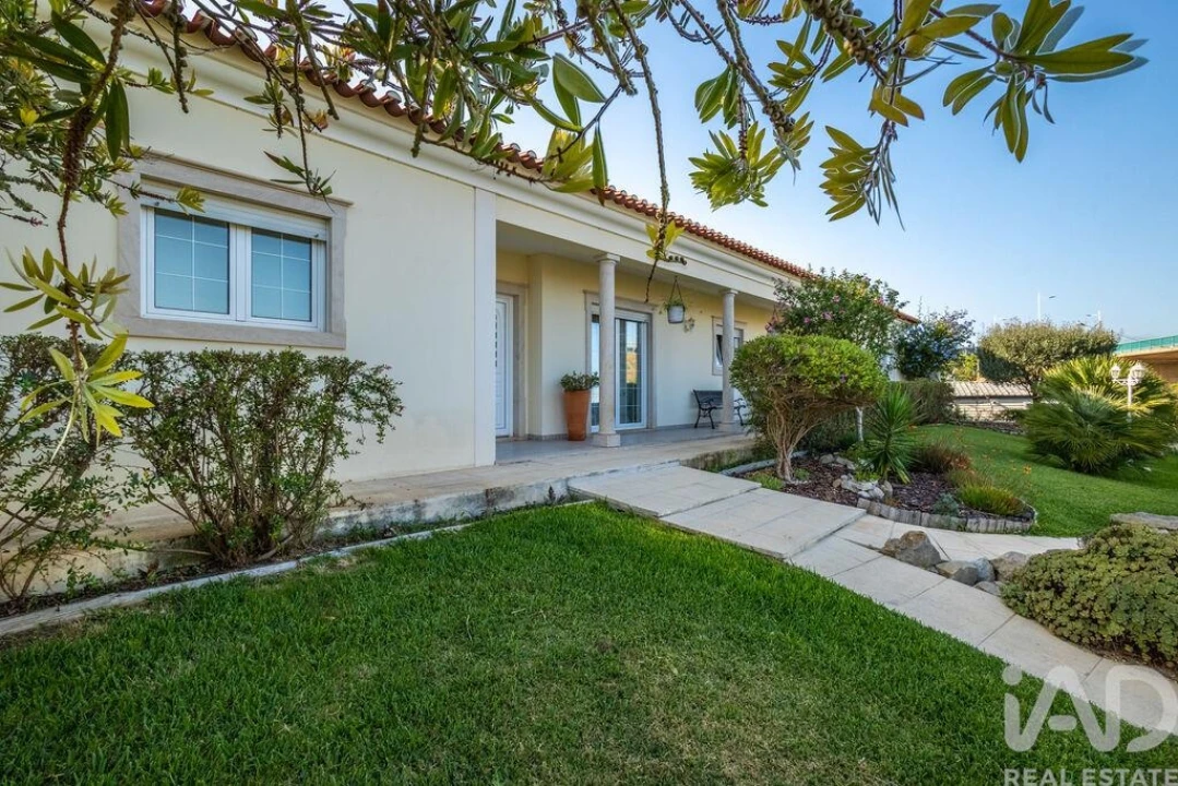 Moradia T5 para Venda em São Martinho do Porto Foto 33