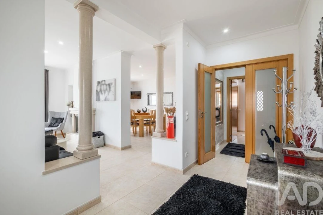 Moradia T5 para Venda em São Martinho do Porto Foto 10