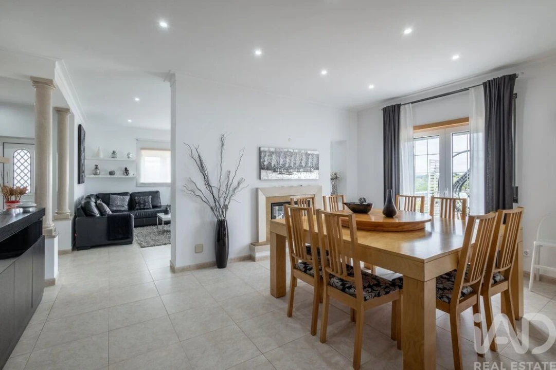 Moradia T5 para Venda em São Martinho do Porto Foto 12